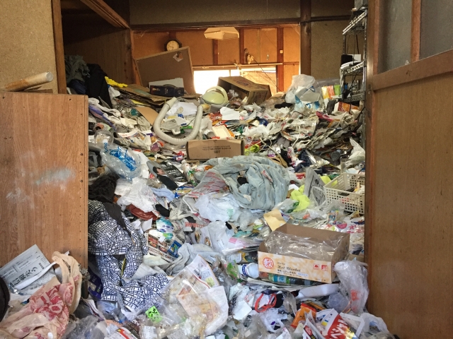 ゴミ屋敷清掃