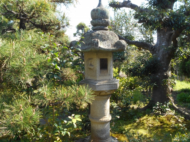 石灯籠・庭石の撤去